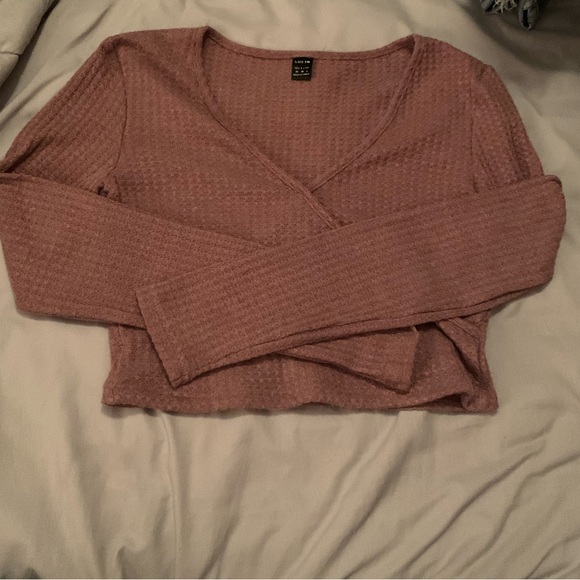 Shein crop top - Picture 1 of 2